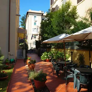 2* Hotel Green Hotel